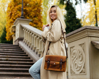 Leather Briefcase, Size M In Canyon Color
