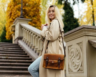 Leather Briefcase, Size M In Canyon Color