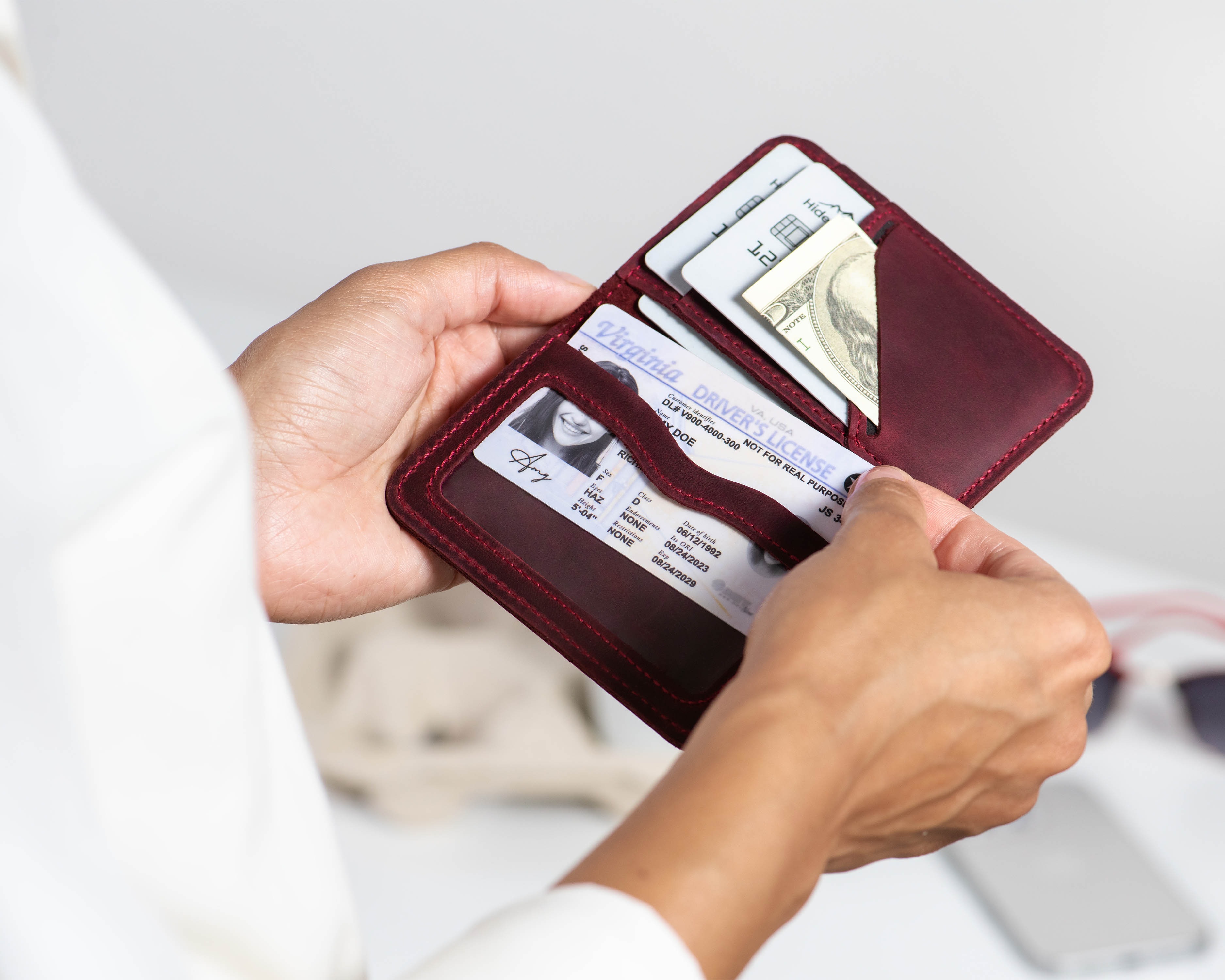 Boston card holder with slide-out mechanism