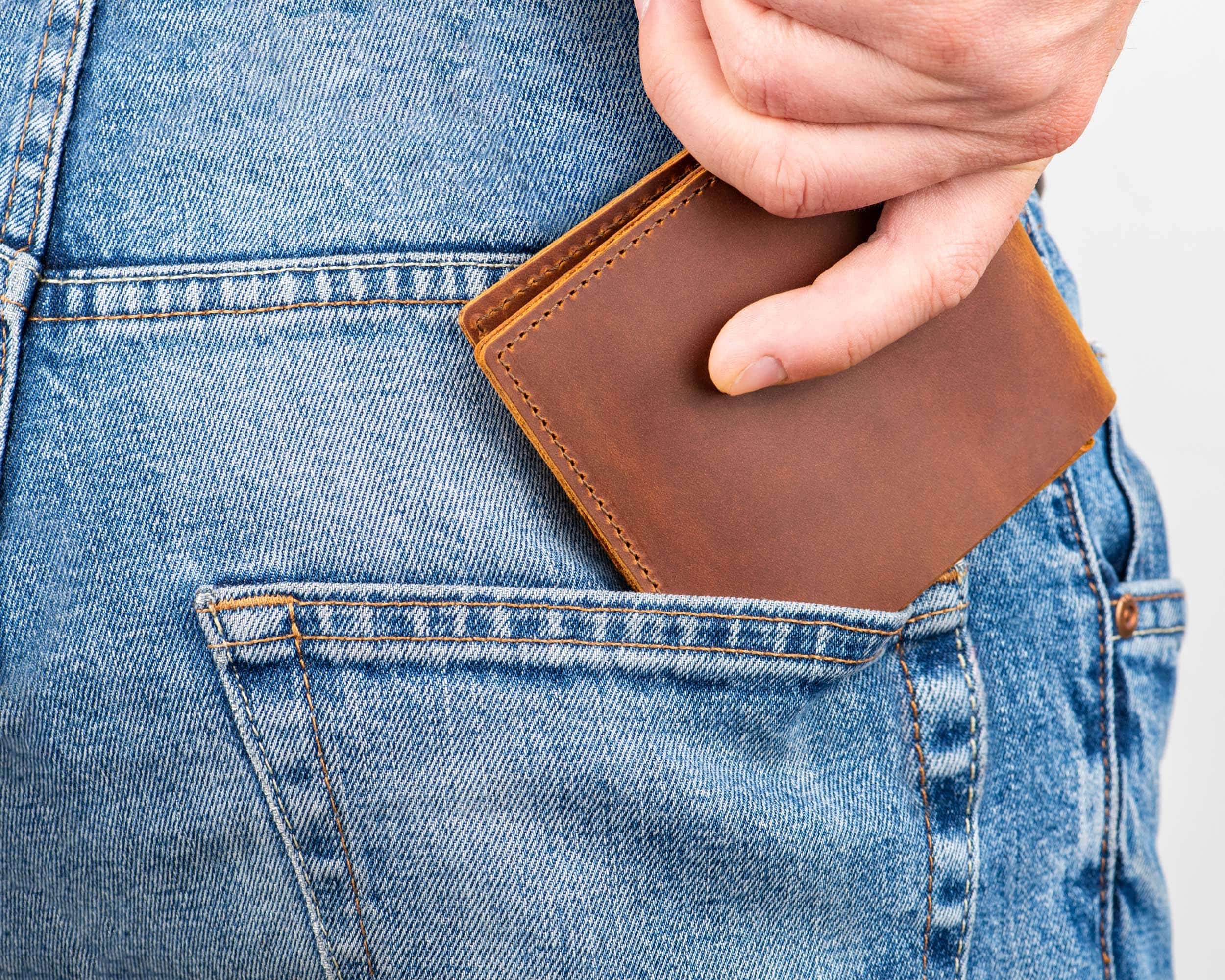 leather bifold wallet